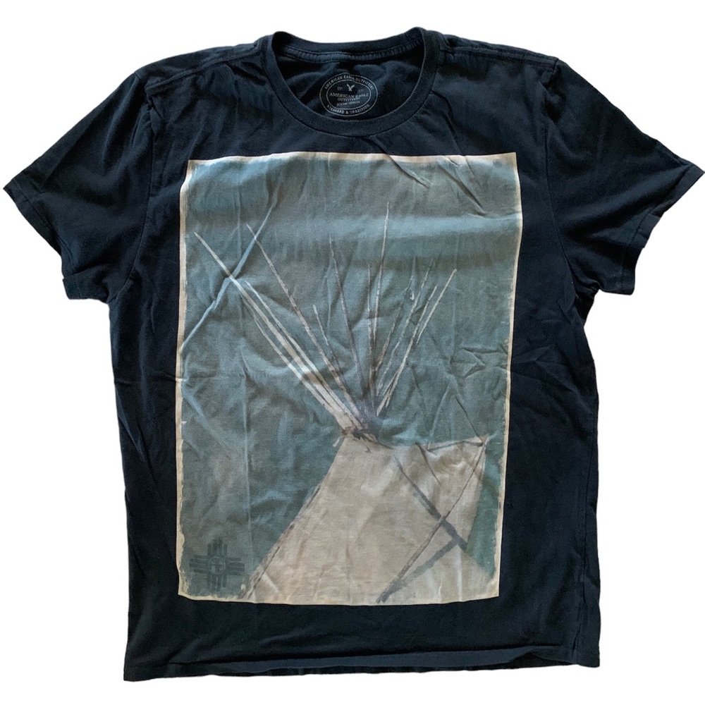 American Eagle Mens Athletic Fit Graphic T-Shirt Black Teepee Print‎ Medium